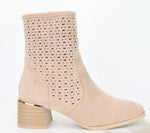 Women's Beige Openwork Chelsea Boots | 7929-BE