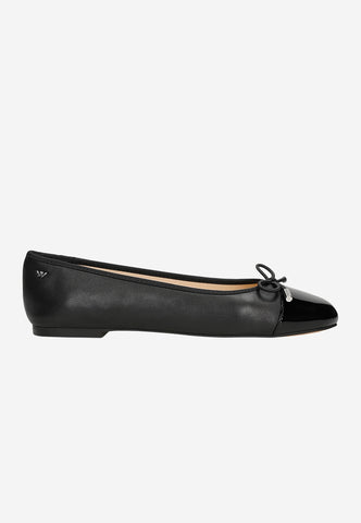 Wojas Black Leather Ballet Flats with Decorative Bow | 4403571