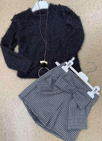 Girls' Black Sweater with Necklace and Plaid Bow Shorts Set | HAL-155
